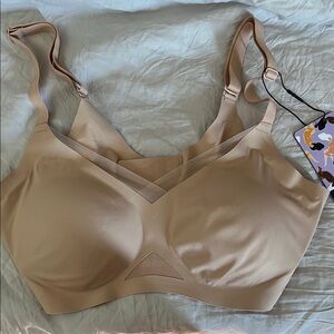 Seamless Tan Bra